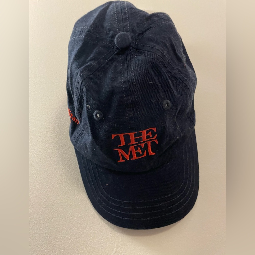 The Met Cap